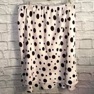 Dress Barn black & white Polka Dot Skirt 🤍🖤